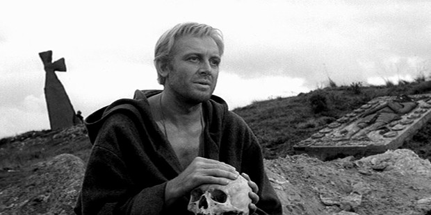 El Hamlet de Kosintzev, con la calavera