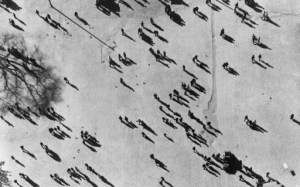 Desde el aire, los peatones de París se ven como hormigas