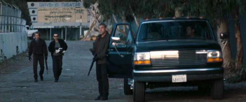 Trejo y Stoppard esperan a Kilmer y De Niro que vuelven del fallido canje de los bonos