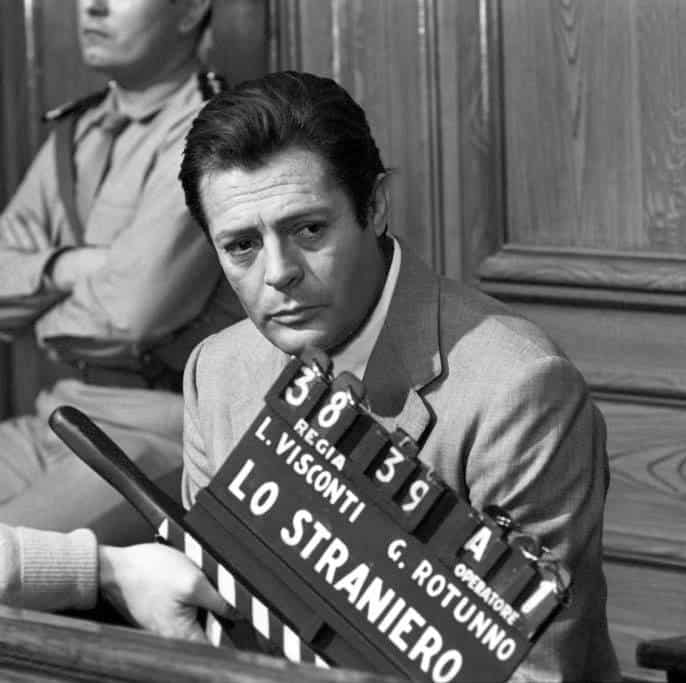 El actor se prepara mientras se monta la claqueta para el juicio