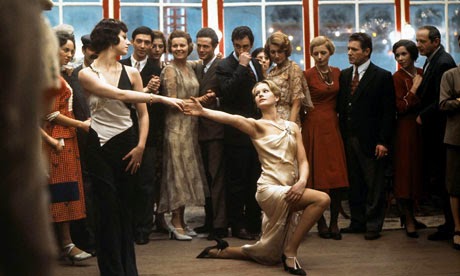 Las protagonistas bailan un sensual tango en la Italia de Mussolini